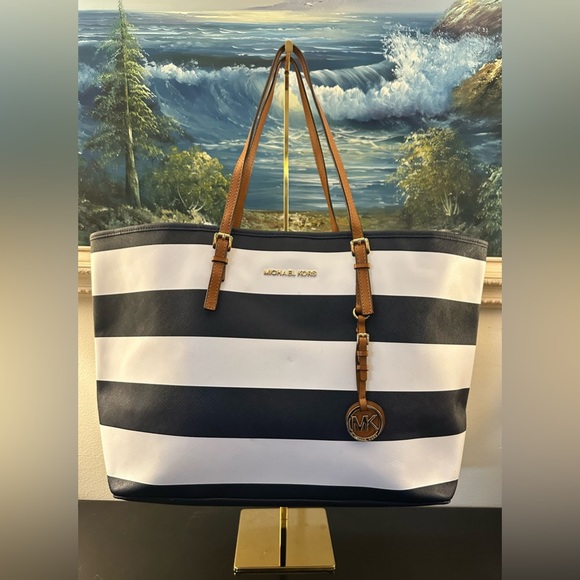 Michael Kors Blue White Jet Set Tote with MK Dustbag - Picture 5 of 8